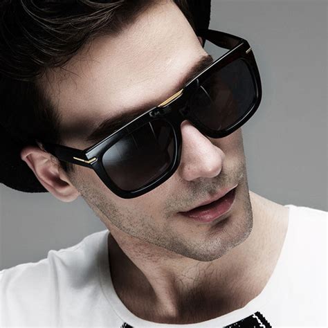 Mens Oversized Sunglasses .